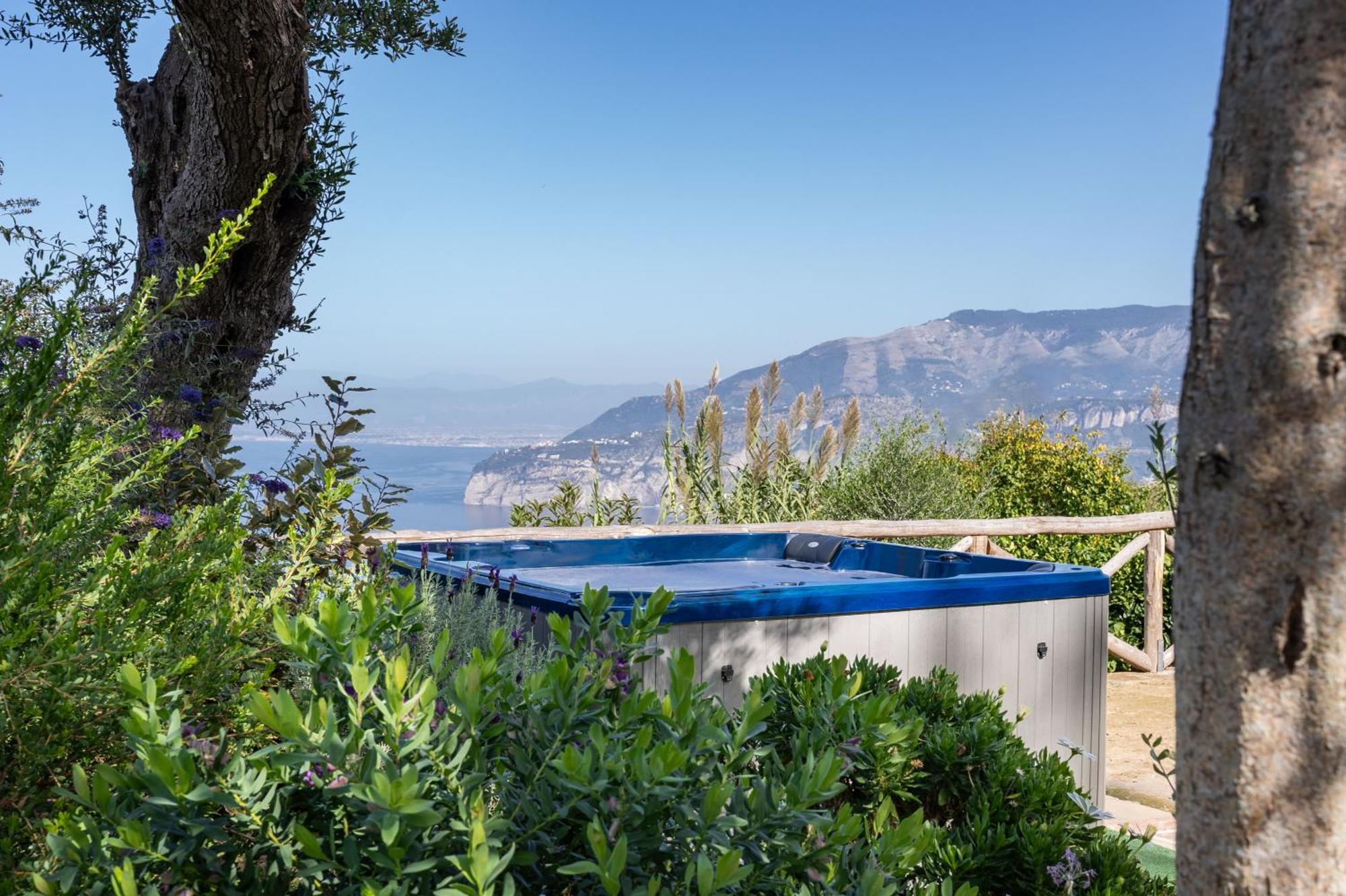 Villa Giulia Boutique Views Pool And Guest Services Sorrento Eksteriør billede